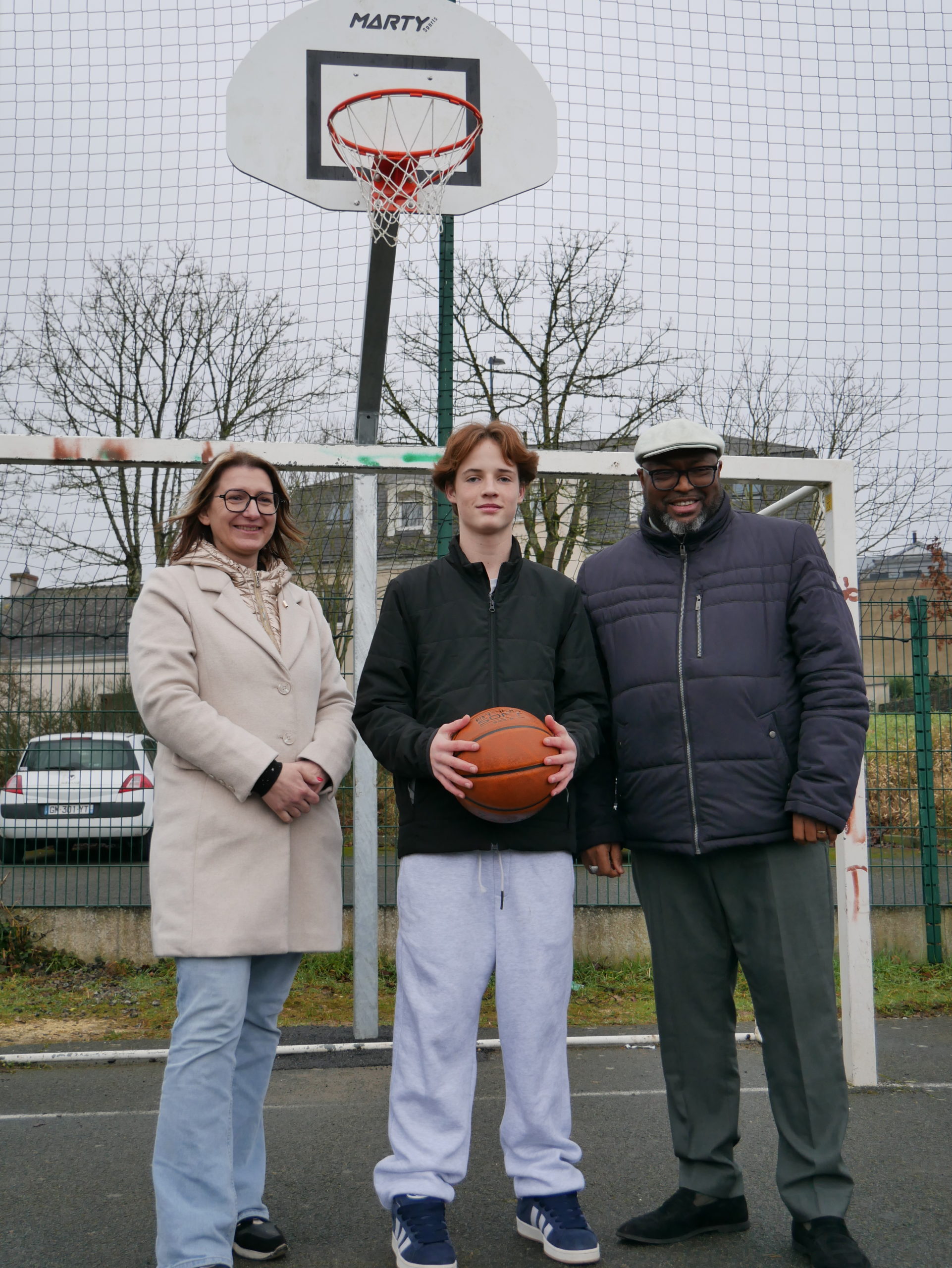 Image de l'article Un nouveau panier de basket au city stade de la Maraîchère